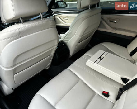 Серый БМВ 5 Серия, объемом двигателя 3 л и пробегом 65 тыс. км за 25500 $, фото 5 на Automoto.ua