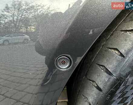 Серый БМВ 5 Серия, объемом двигателя 3 л и пробегом 65 тыс. км за 25500 $, фото 52 на Automoto.ua