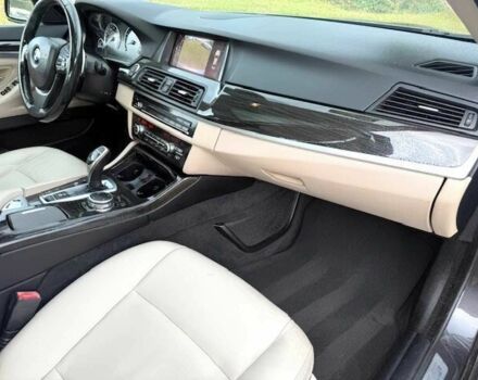 Серый БМВ 5 Серия, объемом двигателя 3 л и пробегом 76 тыс. км за 13000 $, фото 7 на Automoto.ua