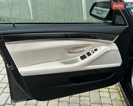 Серый БМВ 5 Серия, объемом двигателя 3 л и пробегом 65 тыс. км за 25500 $, фото 3 на Automoto.ua