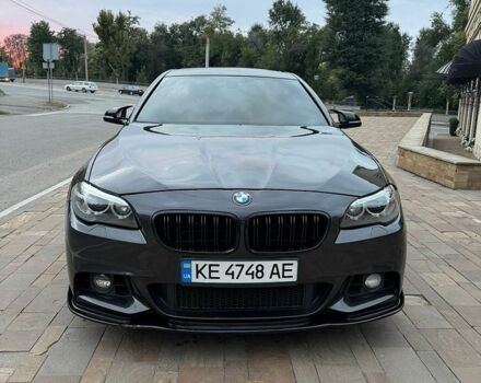 Серый БМВ 5 Серия, объемом двигателя 2.98 л и пробегом 200 тыс. км за 19000 $, фото 5 на Automoto.ua
