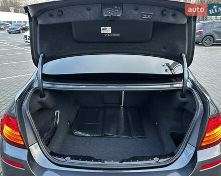 Серый БМВ 5 Серия, объемом двигателя 3 л и пробегом 65 тыс. км за 25500 $, фото 67 на Automoto.ua