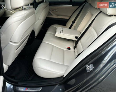 Серый БМВ 5 Серия, объемом двигателя 3 л и пробегом 65 тыс. км за 25500 $, фото 4 на Automoto.ua