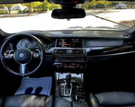Серый БМВ 5 Серия, объемом двигателя 4.4 л и пробегом 79 тыс. км за 10000 $, фото 10 на Automoto.ua