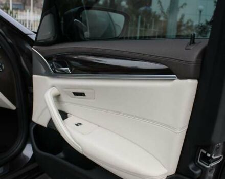 Серый БМВ 5 Серия, объемом двигателя 2.99 л и пробегом 138 тыс. км за 34500 $, фото 37 на Automoto.ua