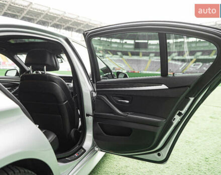 Серый БМВ 5 Серия, объемом двигателя 4.39 л и пробегом 111 тыс. км за 26500 $, фото 22 на Automoto.ua