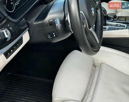 Серый БМВ 5 Серия, объемом двигателя 3 л и пробегом 65 тыс. км за 25500 $, фото 47 на Automoto.ua