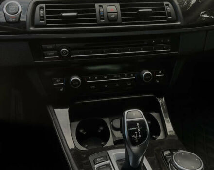 Сірий БМВ 5 Серія, об'ємом двигуна 3 л та пробігом 71 тис. км за 18999 $, фото 9 на Automoto.ua