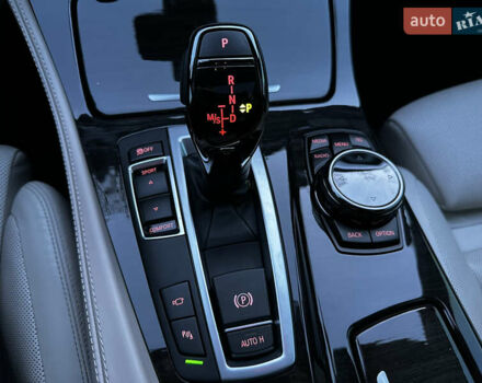 Серый БМВ 5 Серия, объемом двигателя 3 л и пробегом 65 тыс. км за 25500 $, фото 60 на Automoto.ua