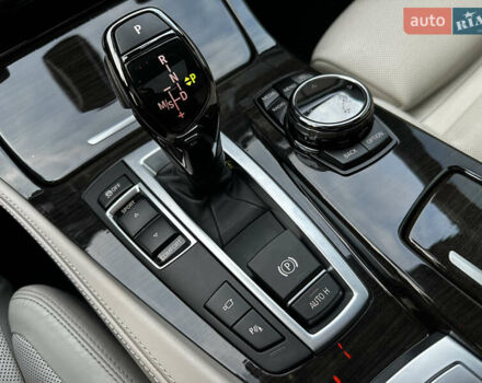 Серый БМВ 5 Серия, объемом двигателя 3 л и пробегом 65 тыс. км за 25500 $, фото 41 на Automoto.ua