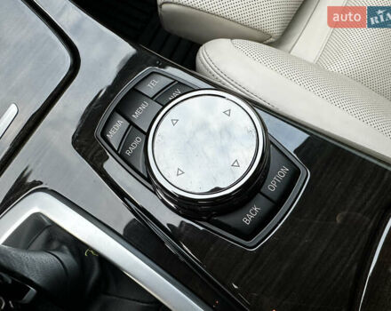 Серый БМВ 5 Серия, объемом двигателя 3 л и пробегом 65 тыс. км за 25500 $, фото 42 на Automoto.ua