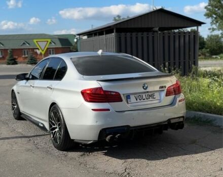 Серый БМВ 5 Серия, объемом двигателя 3 л и пробегом 129 тыс. км за 20500 $, фото 1 на Automoto.ua
