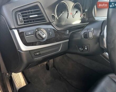 БМВ 5 Серия 2016 в Киеве на Automoto.ua Серый БМВ 5 Серия, объемом двигателя 2.98 л и пробегом 106 тыс. км за 20900 $, фото 17 на Automoto.ua