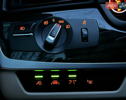 Серый БМВ 5 Серия, объемом двигателя 3 л и пробегом 65 тыс. км за 25500 $, фото 54 на Automoto.ua