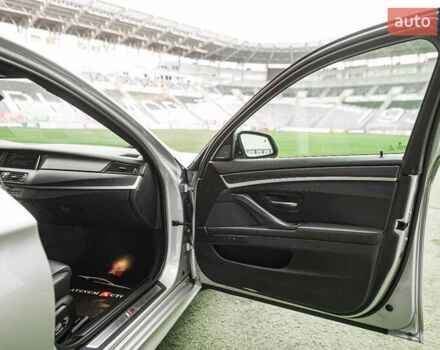 Серый БМВ 5 Серия, объемом двигателя 4.39 л и пробегом 111 тыс. км за 26500 $, фото 16 на Automoto.ua