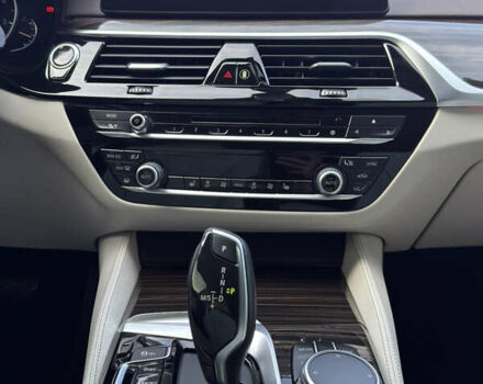 Серый БМВ 5 Серия, объемом двигателя 3 л и пробегом 254 тыс. км за 33500 $, фото 24 на Automoto.ua