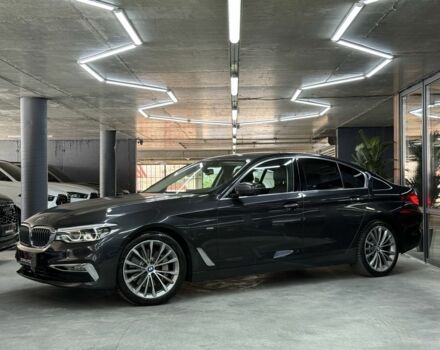 Серый БМВ 5 Серия, объемом двигателя 3 л и пробегом 164 тыс. км за 36900 $, фото 6 на Automoto.ua