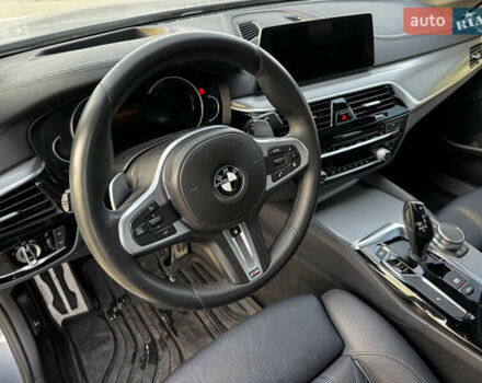 Серый БМВ 5 Серия, объемом двигателя 3 л и пробегом 91 тыс. км за 33900 $, фото 6 на Automoto.ua