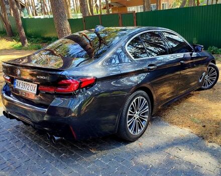 Серый БМВ 5 Серия, объемом двигателя 2 л и пробегом 137 тыс. км за 27500 $, фото 1 на Automoto.ua