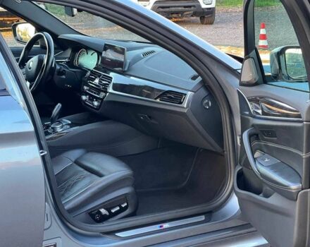 БМВ 5 Серия 2017 в Киеве на Automoto.ua Серый БМВ 5 Серия, объемом двигателя 3 л и пробегом 195 тыс. км за 24700 $, фото 13 на Automoto.ua