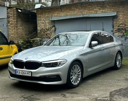 Сірий БМВ 5 Серія, об'ємом двигуна 2 л та пробігом 112 тис. км за 30000 $, фото 2 на Automoto.ua