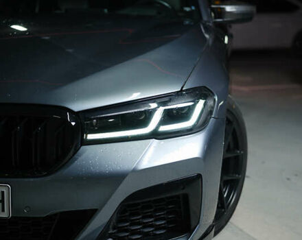 Серый БМВ 5 Серия, объемом двигателя 3 л и пробегом 150 тыс. км за 37500 $, фото 1 на Automoto.ua