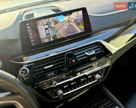 Серый БМВ 5 Серия, объемом двигателя 3 л и пробегом 93 тыс. км за 33500 $, фото 19 на Automoto.ua