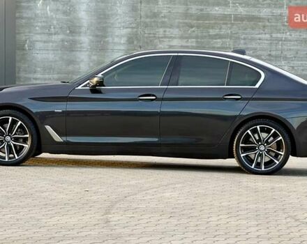 Серый БМВ 5 Серия, объемом двигателя 3 л и пробегом 254 тыс. км за 33500 $, фото 4 на Automoto.ua