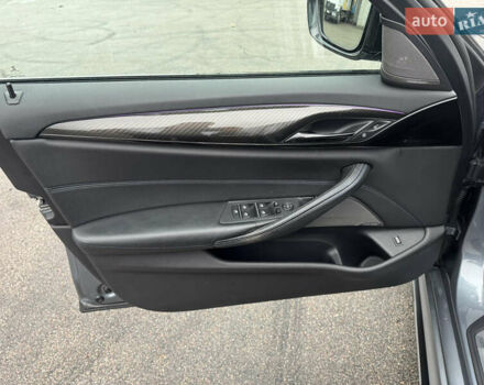 Сірий БМВ 5 Серія, об'ємом двигуна 3 л та пробігом 141 тис. км за 29999 $, фото 33 на Automoto.ua