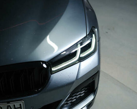 Серый БМВ 5 Серия, объемом двигателя 3 л и пробегом 150 тыс. км за 37500 $, фото 2 на Automoto.ua