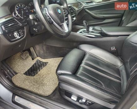 Серый БМВ 5 Серия, объемом двигателя 2 л и пробегом 166 тыс. км за 26500 $, фото 26 на Automoto.ua