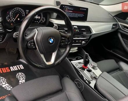 Сірий БМВ 5 Серія, об'ємом двигуна 2.99 л та пробігом 164 тис. км за 31500 $, фото 13 на Automoto.ua