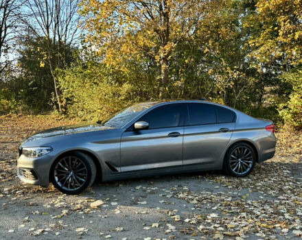 Серый БМВ 5 Серия, объемом двигателя 2 л и пробегом 298 тыс. км за 27000 $, фото 5 на Automoto.ua