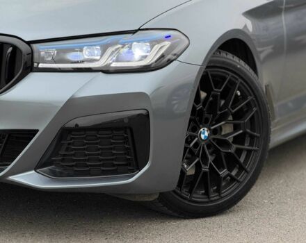 Серый БМВ 5 Серия, объемом двигателя 2 л и пробегом 127 тыс. км за 27000 $, фото 2 на Automoto.ua