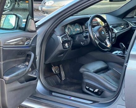 БМВ 5 Серия 2017 в Киеве на Automoto.ua Серый БМВ 5 Серия, объемом двигателя 3 л и пробегом 195 тыс. км за 24700 $, фото 15 на Automoto.ua