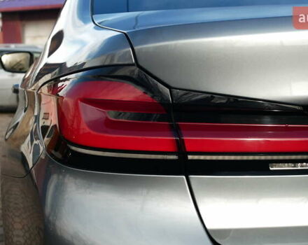 Серый БМВ 5 Серия, объемом двигателя 2 л и пробегом 181 тыс. км за 25900 $, фото 10 на Automoto.ua