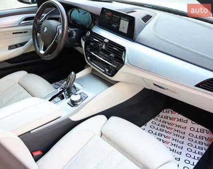 Серый БМВ 5 Серия, объемом двигателя 2.99 л и пробегом 152 тыс. км за 42900 $, фото 39 на Automoto.ua