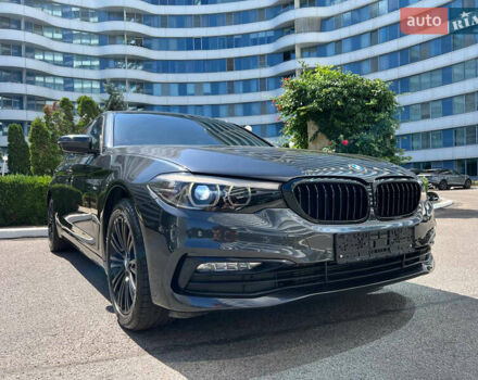 Серый БМВ 5 Серия, объемом двигателя 2 л и пробегом 137 тыс. км за 27499 $, фото 1 на Automoto.ua