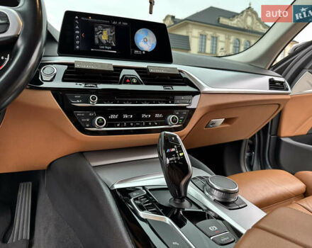 Сірий БМВ 5 Серія, об'ємом двигуна 2 л та пробігом 234 тис. км за 24999 $, фото 26 на Automoto.ua