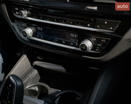 Серый БМВ 5 Серия, объемом двигателя 2 л и пробегом 93 тыс. км за 35500 $, фото 16 на Automoto.ua