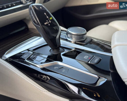 Серый БМВ 5 Серия, объемом двигателя 3 л и пробегом 254 тыс. км за 33500 $, фото 30 на Automoto.ua