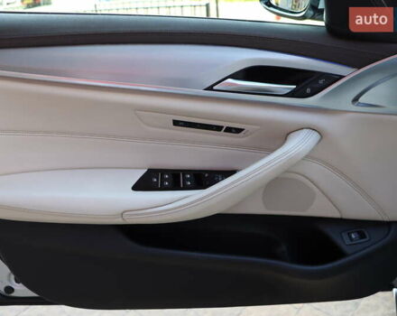 Серый БМВ 5 Серия, объемом двигателя 2.99 л и пробегом 152 тыс. км за 42900 $, фото 13 на Automoto.ua