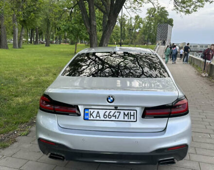 Серый БМВ 5 Серия, объемом двигателя 3 л и пробегом 160 тыс. км за 33500 $, фото 6 на Automoto.ua