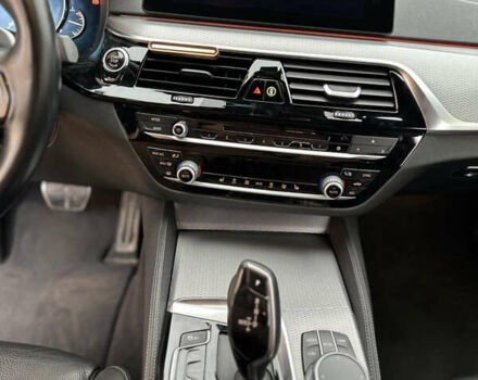 Сірий БМВ 5 Серія, об'ємом двигуна 2 л та пробігом 180 тис. км за 25999 $, фото 16 на Automoto.ua