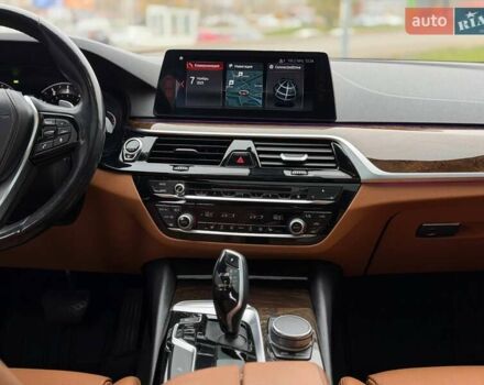 Серый БМВ 5 Серия, объемом двигателя 2 л и пробегом 127 тыс. км за 27000 $, фото 58 на Automoto.ua