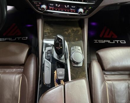 Серый БМВ 5 Серия, объемом двигателя 3 л и пробегом 164 тыс. км за 36900 $, фото 21 на Automoto.ua