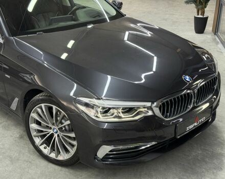 Серый БМВ 5 Серия, объемом двигателя 3 л и пробегом 164 тыс. км за 36900 $, фото 1 на Automoto.ua