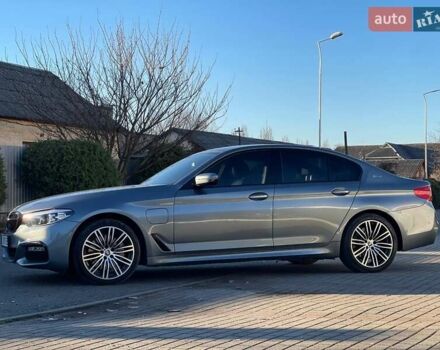Серый БМВ 5 Серия, объемом двигателя 2 л и пробегом 206 тыс. км за 27900 $, фото 4 на Automoto.ua