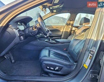 Серый БМВ 5 Серия, объемом двигателя 3 л и пробегом 92 тыс. км за 11000 $, фото 6 на Automoto.ua