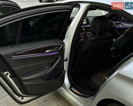 Серый БМВ 5 Серия, объемом двигателя 3 л и пробегом 115 тыс. км за 32999 $, фото 17 на Automoto.ua